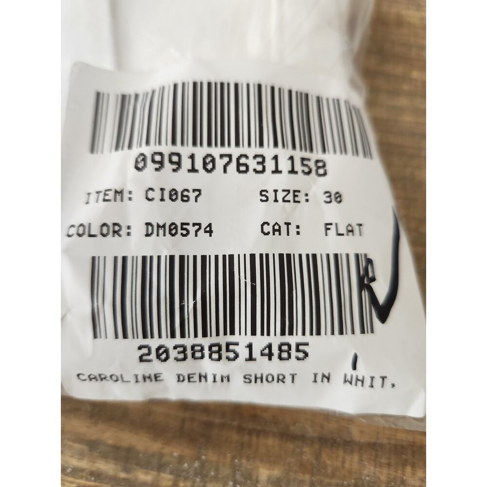 NWT J. Crew Stacked-Button Denim Short In White 30 - Picture 12 of 12